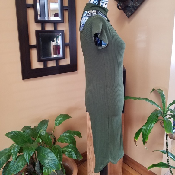 GREEN CHOKER COLD SHOULDER RIBBED DRESS - Picture 3 of 8